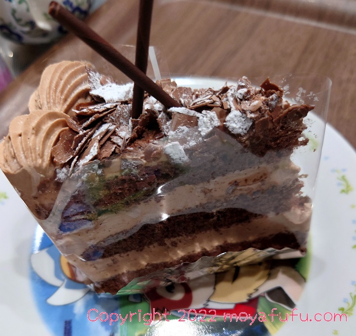 プティ・グレーヌ　チョコレートケーキ